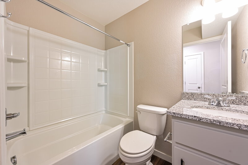 2,840/Mo, 18555 E. 47th Place Denver, CO 80249 Bathroom View 2