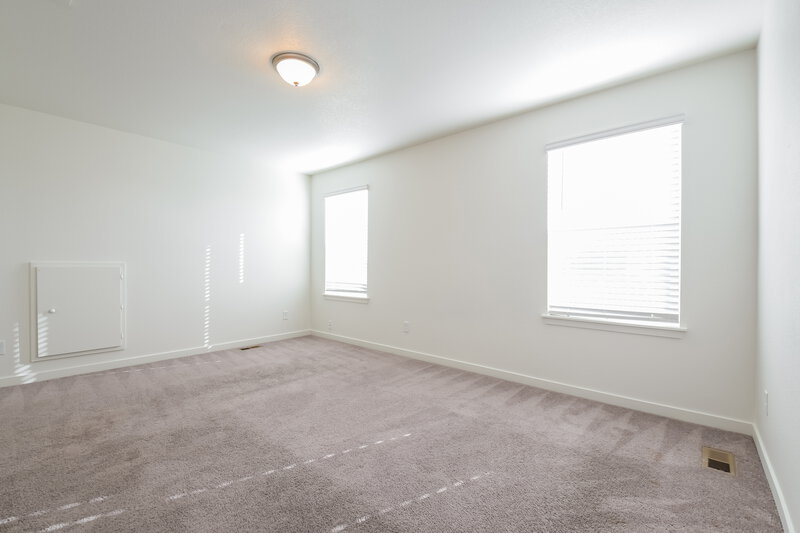 2,565/Mo, 18577 E. 47th Place Denver, CO 80249 Main Bedroom View