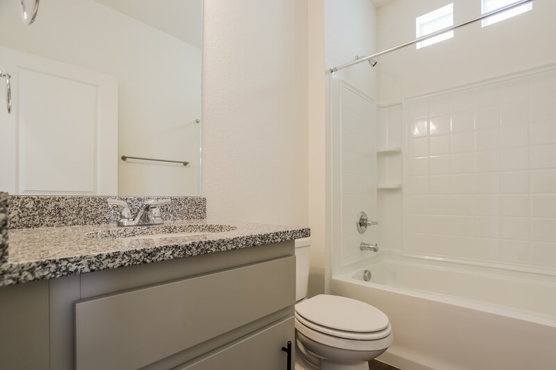2,910/Mo, 18601 E. 47th Place Denver, CO 80249 Bathroom View
