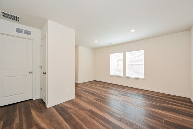 2,985/Mo, 18607 E. 47th Place Denver, CO 80249 Living Room View 2