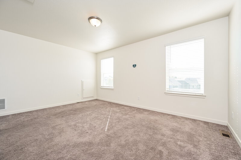 2,650/Mo, 4753 N. Tower Drive Denver, CO 80249 Main Bedroom View 2