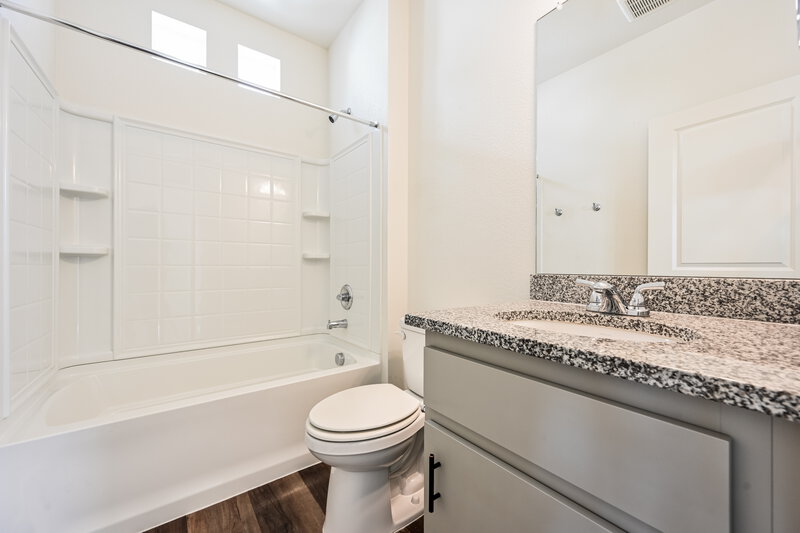 2,650/Mo, 4753 N. Tower Drive Denver, CO 80249 Bathroom View