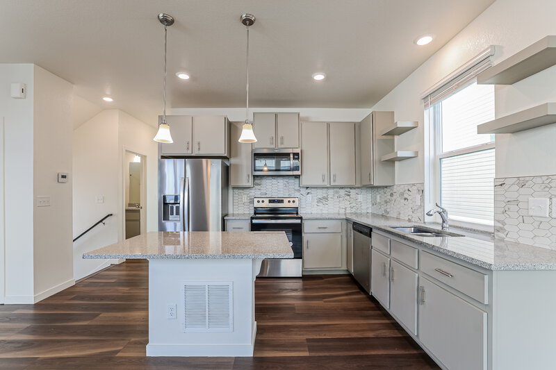 2,750/Mo, 18580 E. 47th Place Denver, CO 80249 Kitchen View