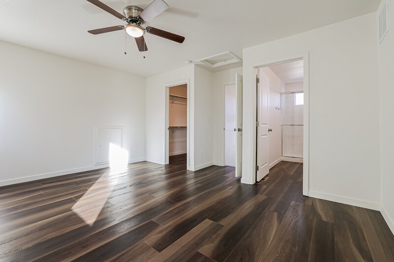 2,750/Mo, 18580 E. 47th Place Denver, CO 80249 Main Bedroom View 2