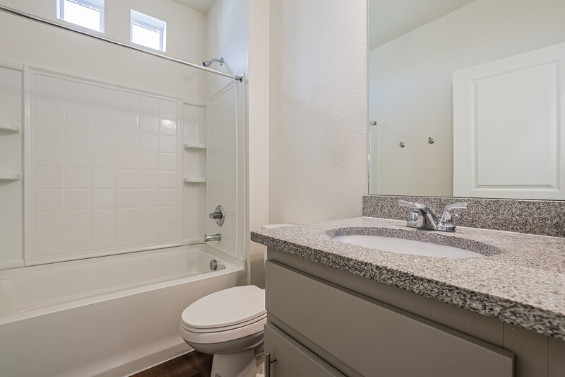 2,750/Mo, 18580 E. 47th Place Denver, CO 80249 Bathroom View