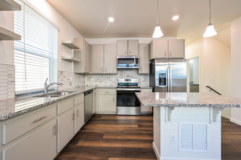 2,665/Mo, 18564 E. 47th Place Denver, CO 80249 Kitchen View 2