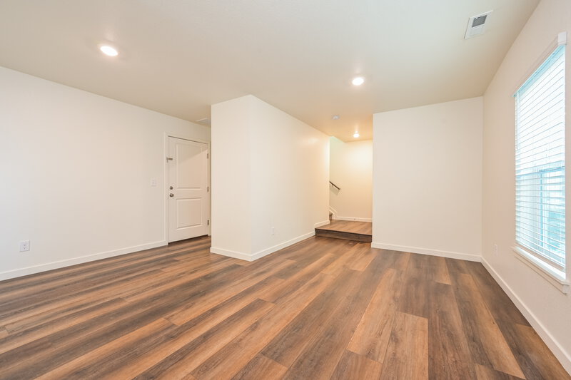 2,665/Mo, 18564 E. 47th Place Denver, CO 80249 Family Room View