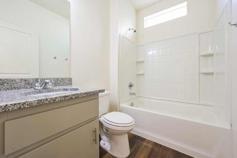 2,665/Mo, 18564 E. 47th Place Denver, CO 80249 Bathroom View