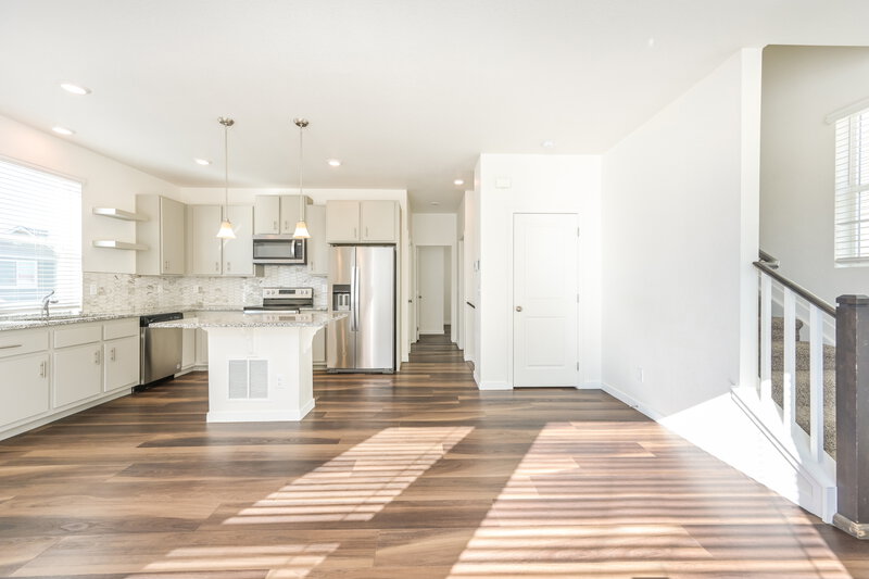 2,600/Mo, 18561 E. 47th Avenue Denver, CO 80249 Living Room View 2