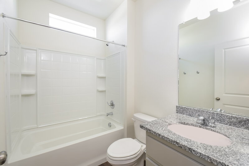 2,580/Mo, 4748 N. Tower Court Denver, CO 80249 Bathroom View