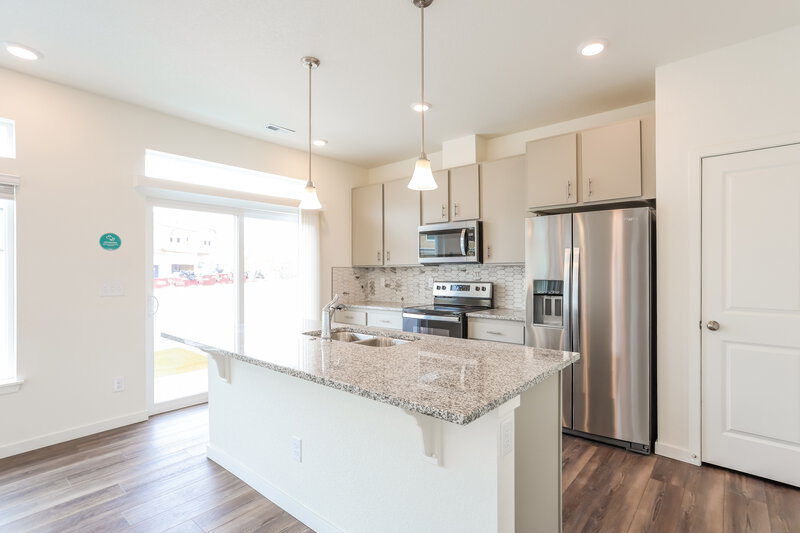 3,790/Mo, 18570 E. 47th Avenue Denver, CO 80249 Kitchen View