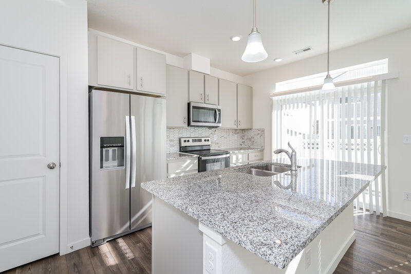 2,620/Mo, 4664 N. Tower Drive Denver, CO 80249 Kitchen View 2