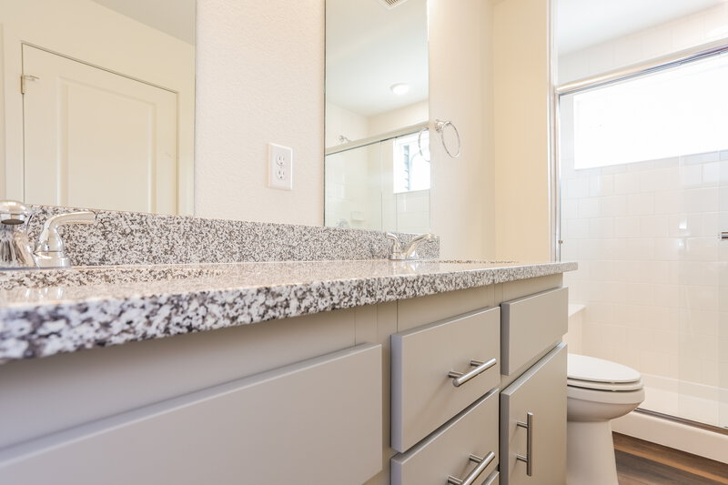2,765/Mo, 4704 N. Tower Drive Denver, CO 80249 Main Bathroom View