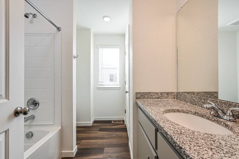 3,015/Mo, 4722 N. Tower Drive Denver, CO 80249 Bathroom View