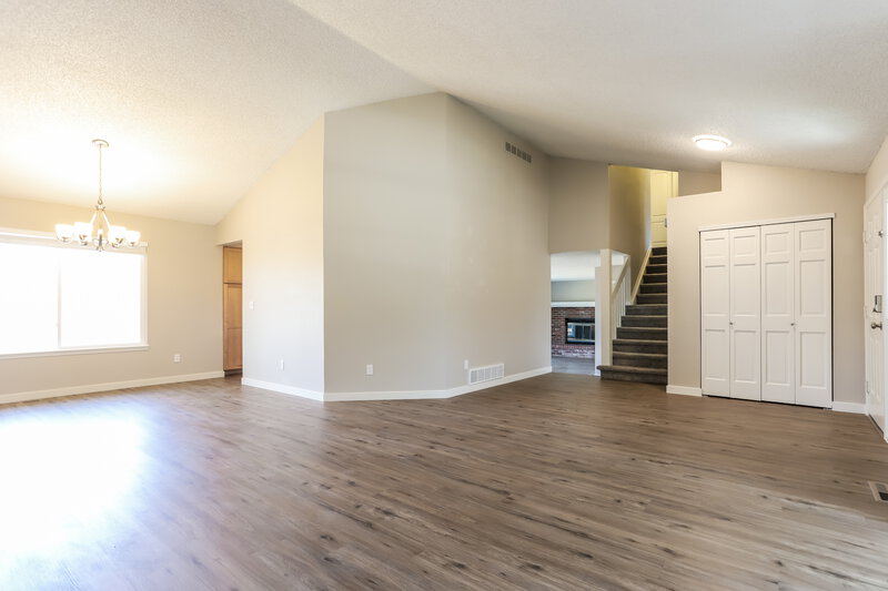 3,025/Mo, 14171 E Chenango Pl Aurora, CO 80015 Sitting Room View 2