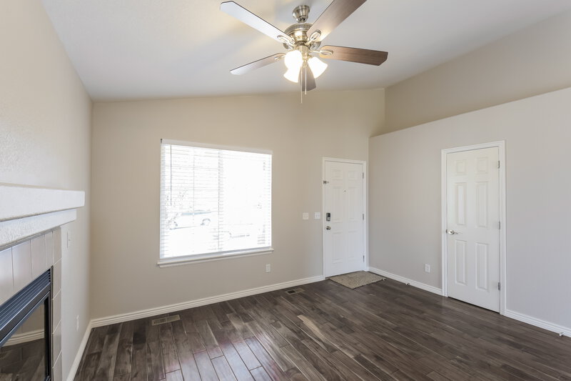 2,985/Mo, 5123 Sydney Ave Highlands Ranch, CO 80130 Living Room View