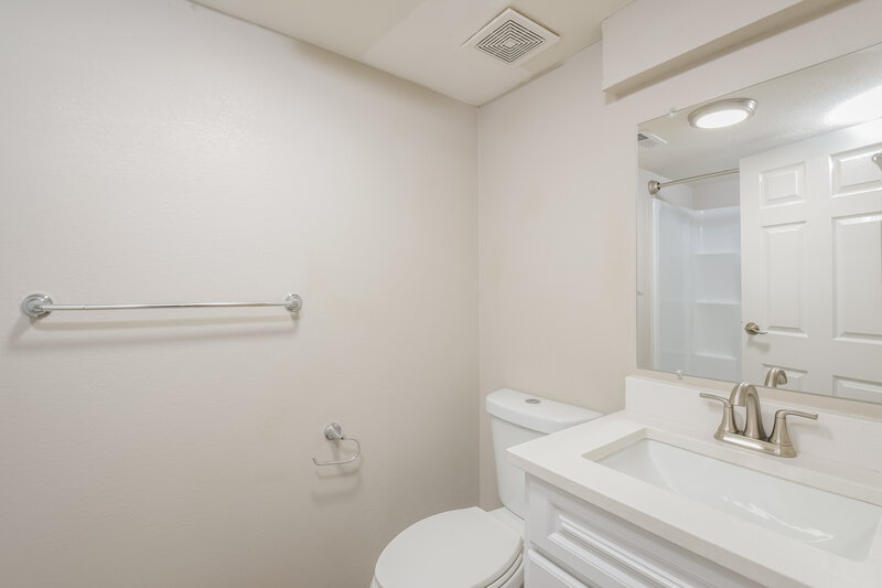 2,515/Mo, 4557 Gibraltar Way Denver, CO 80249 Bathroom View
