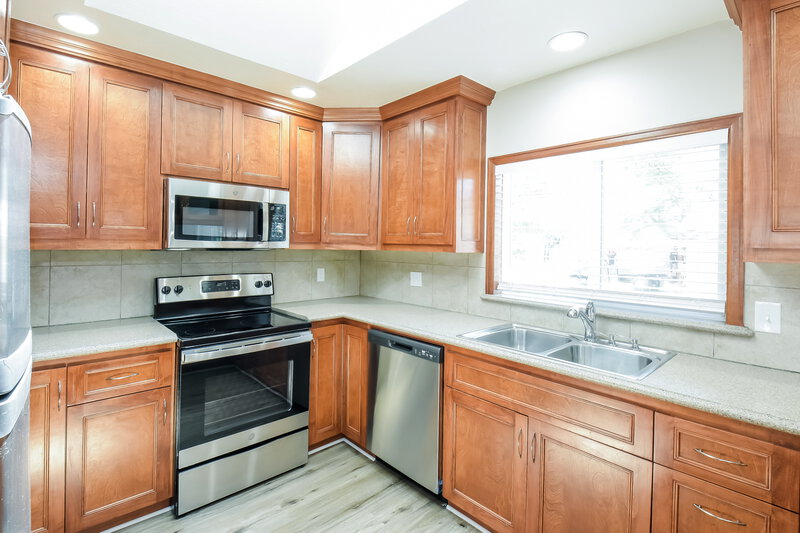 3,675/Mo, 17294 E Kenyon Dr Aurora, CO 80013 Kitchen View 2