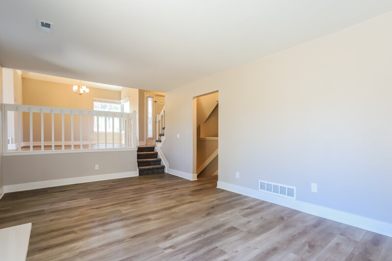 3,195/Mo, 20967 East 45th Avenue Denver, CO 80249 Sitting Room View