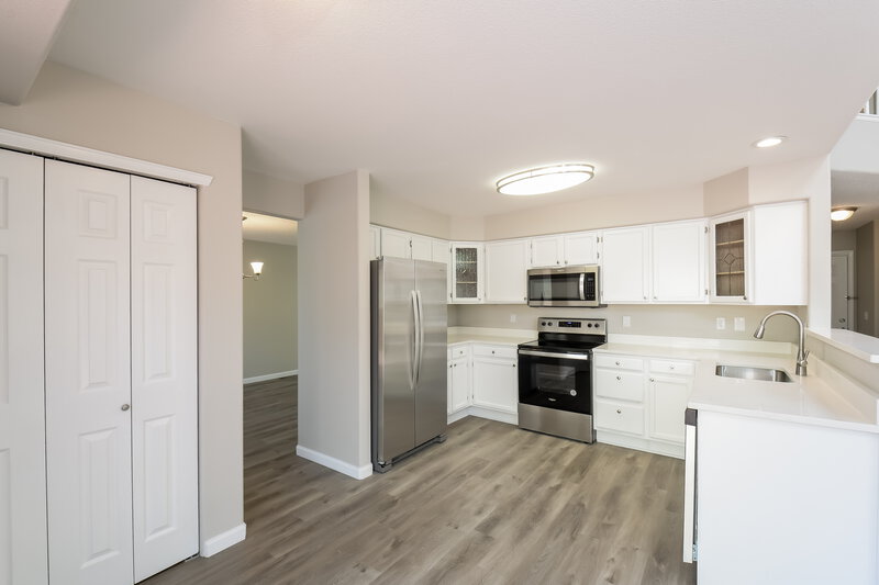 3,740/Mo, 5521 W 117th Pl Westminster, CO 80020 Kitchen View