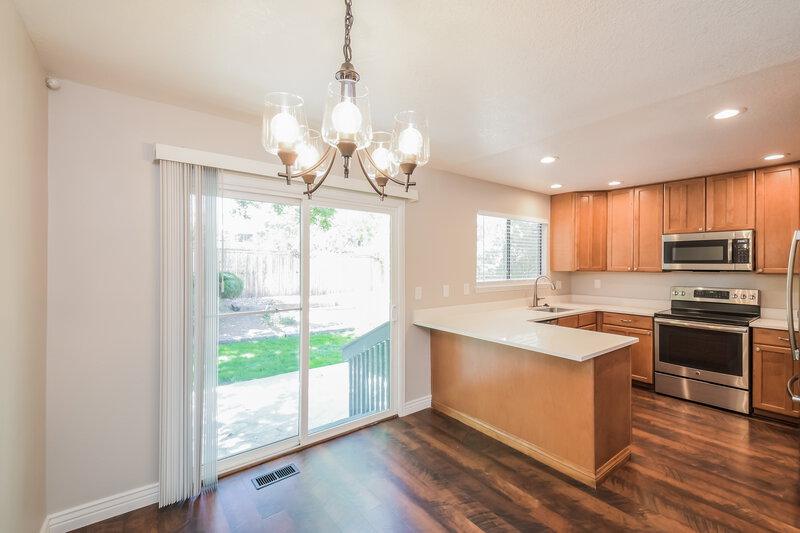 3,330/Mo, 514 Timberline Pl Highlands Ranch, CO 80126 Dining Room View 2