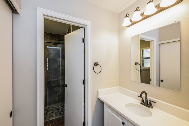 3,330/Mo, 514 Timberline Pl Highlands Ranch, CO 80126 Main Bathroom View