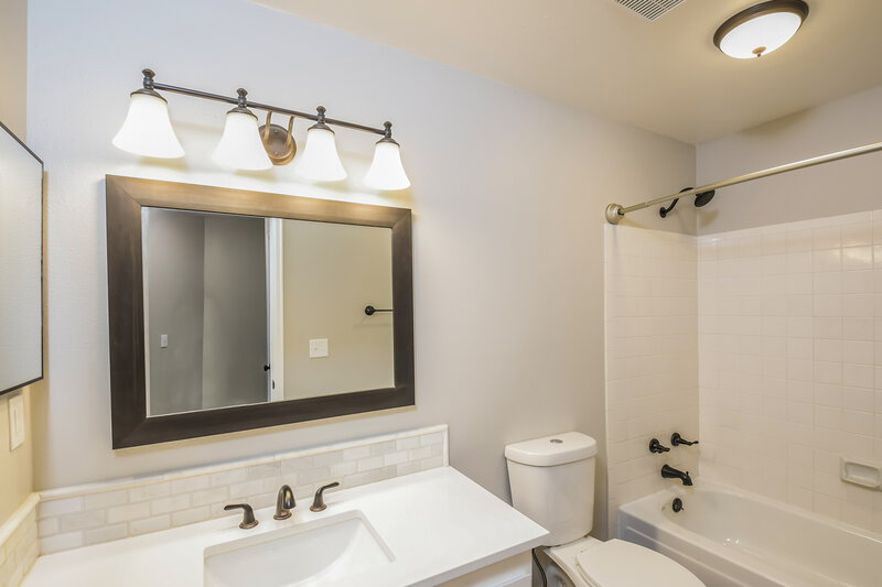 3,330/Mo, 514 Timberline Pl Highlands Ranch, CO 80126 Bathroom View