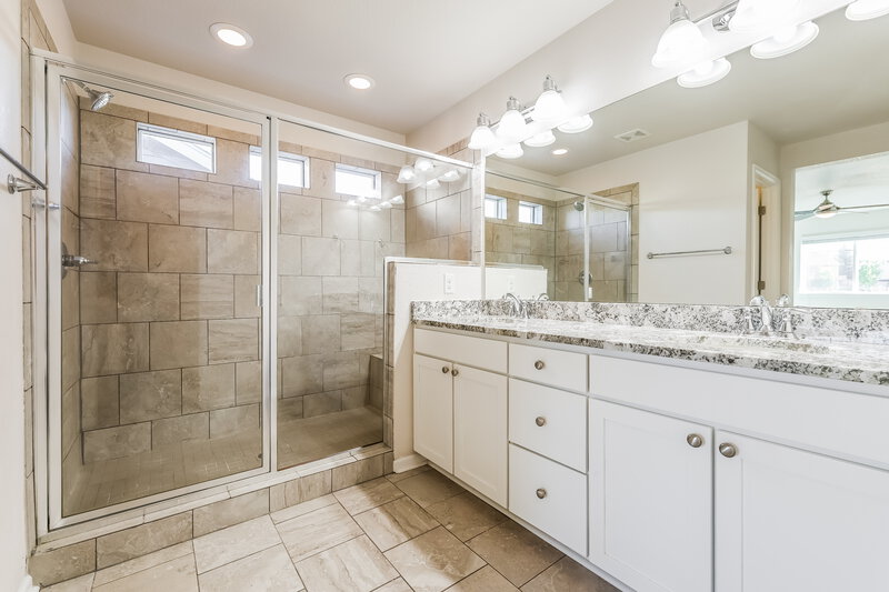3,140/Mo, 2638 Garganey Dr Castle Rock, CO 80104 Main Bathroom View