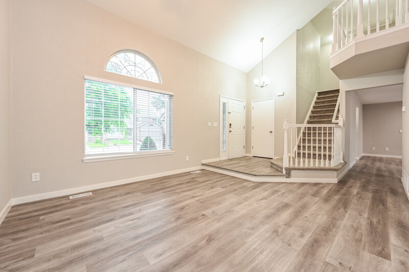 3,175/Mo, 9978 Deer Creek Ln Highlands Ranch, CO 80129 Living Room View 2