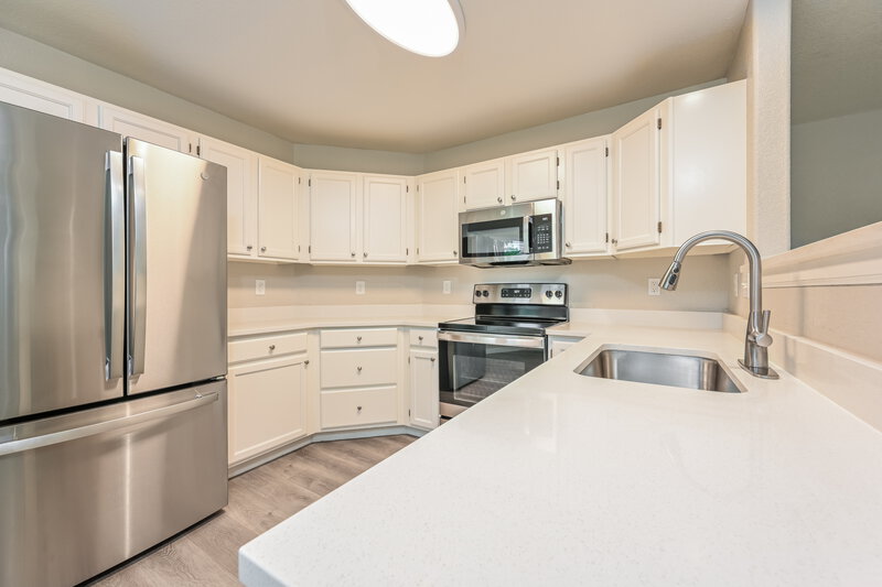 3,175/Mo, 9978 Deer Creek Ln Highlands Ranch, CO 80129 Kitchen View