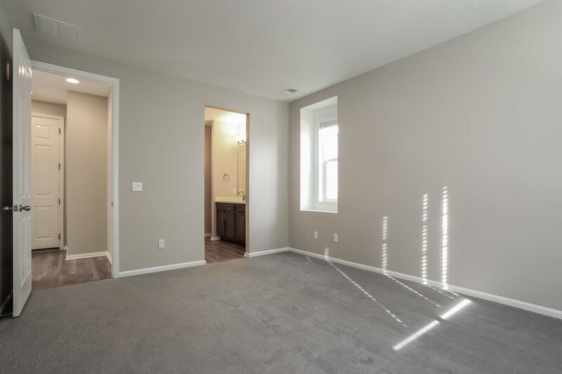 2,695/Mo, 17918 E 99th Pl Commerce City, CO 80022 Main Bedroom View 2