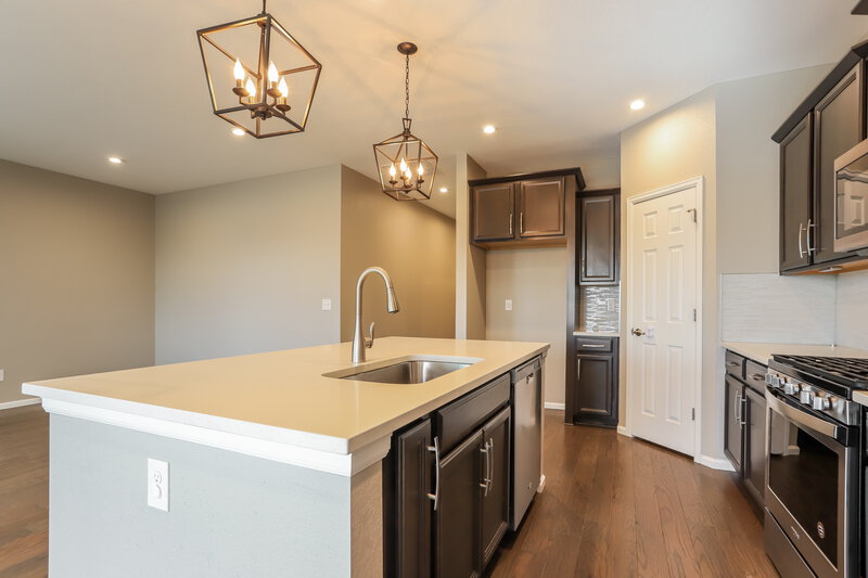 3,305/Mo, 21260 E Princeton Pl Aurora, CO 80013 Kitchen View