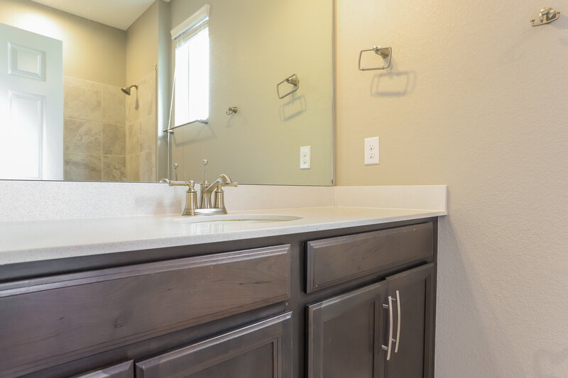 3,305/Mo, 21260 E Princeton Pl Aurora, CO 80013 Bathroom View 2