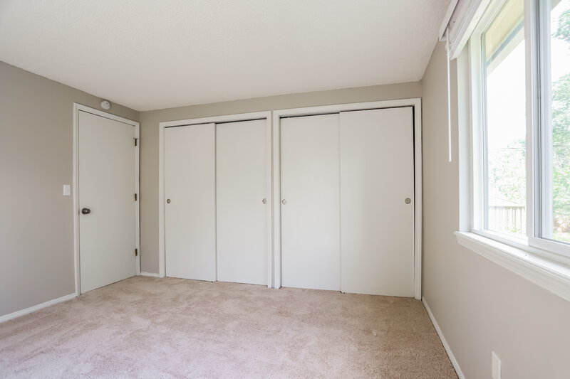 3,310/Mo, 7847 W Brook Dr Littleton, CO 80128 Bedroom View 3