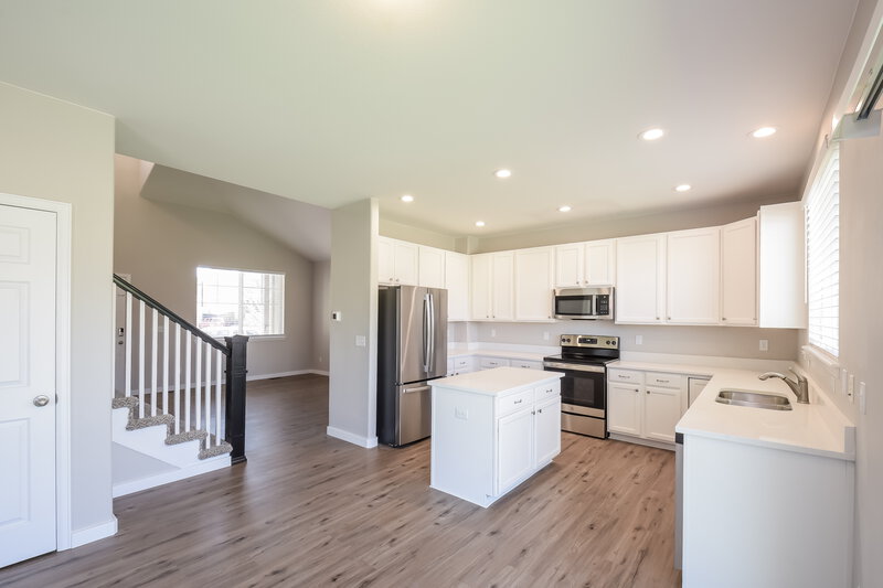 3,155/Mo, 3903 S Shawnee Way Aurora, CO 80018 Kitchen View