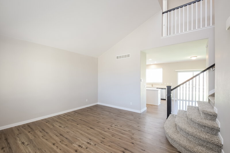 3,155/Mo, 3903 S Shawnee Way Aurora, CO 80018 Sitting Room View