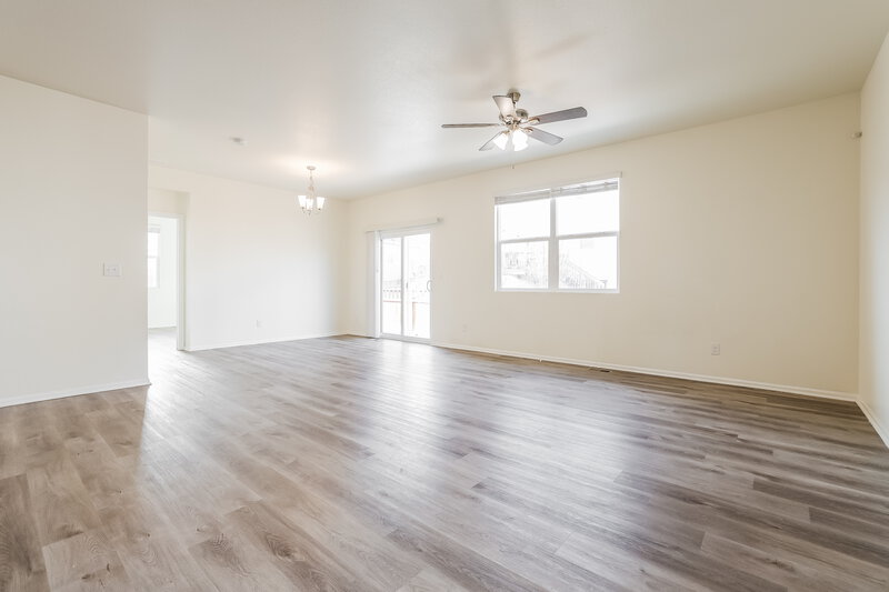 2,675/Mo, 535 Hermosa St Lochbuie, CO 80603 Living Room View