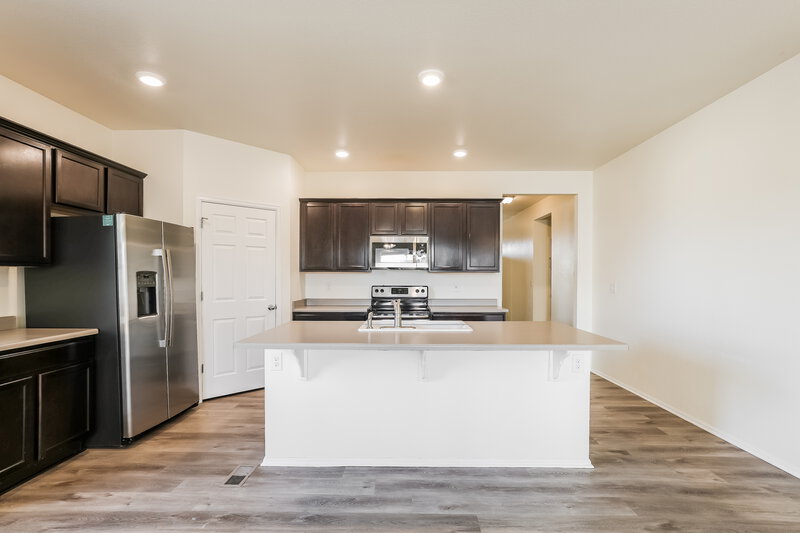 2,675/Mo, 535 Hermosa St Lochbuie, CO 80603 Kitchen View