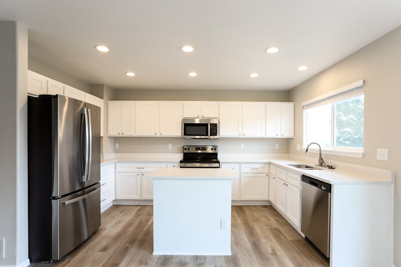 2,865/Mo, 2872 Penstemon Way Castle Rock, CO 80109 Kitchen View