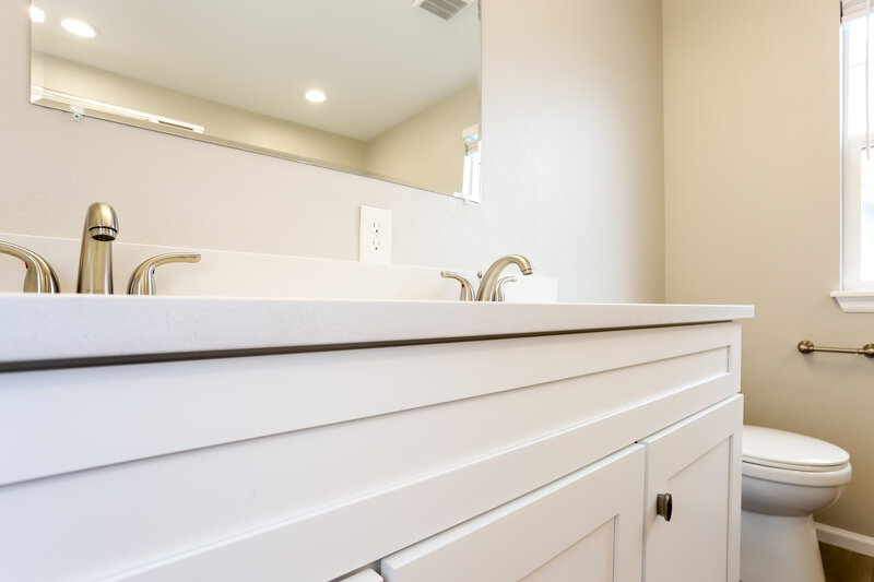 2,865/Mo, 2872 Penstemon Way Castle Rock, CO 80109 Main Bathroom View