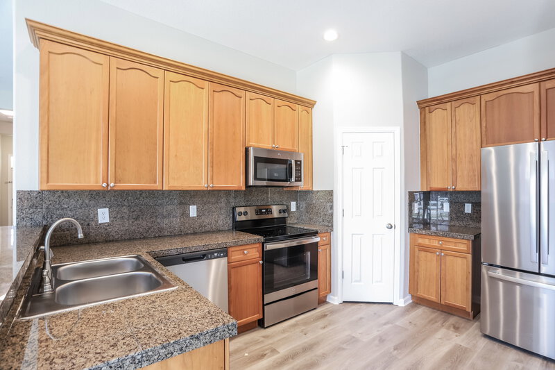 3,215/Mo, 1338 S Duquesne Ct Aurora, CO 80018 Kitchen View