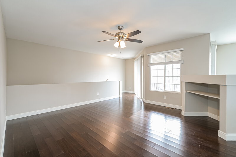 2,325/Mo, 18653 E 42nd Pl Denver, CO 80249 Living Room View 3