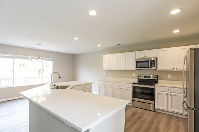 3,230/Mo, 3905 Kirk St Denver, CO 80249 Kitchen View