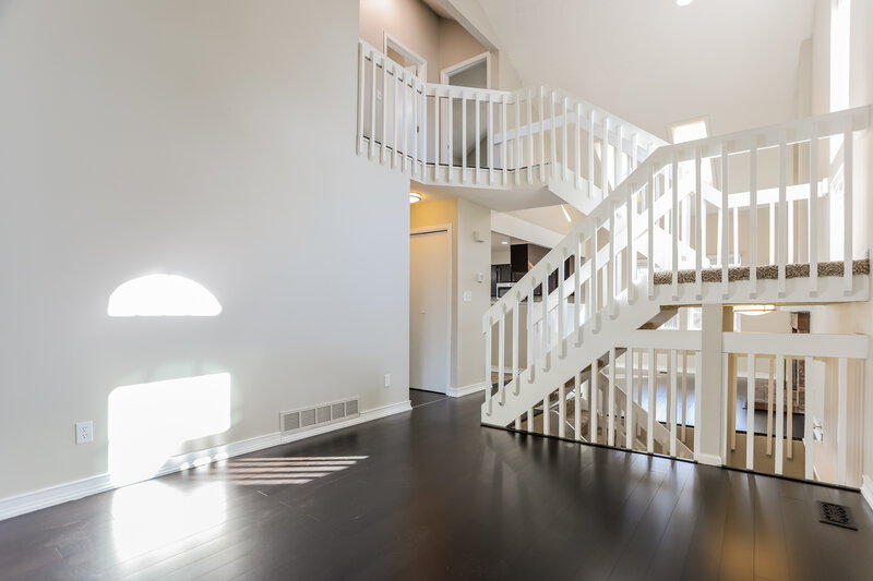 3,240/Mo, 9469 W Nichols Dr Littleton, CO 80128 Living Room View