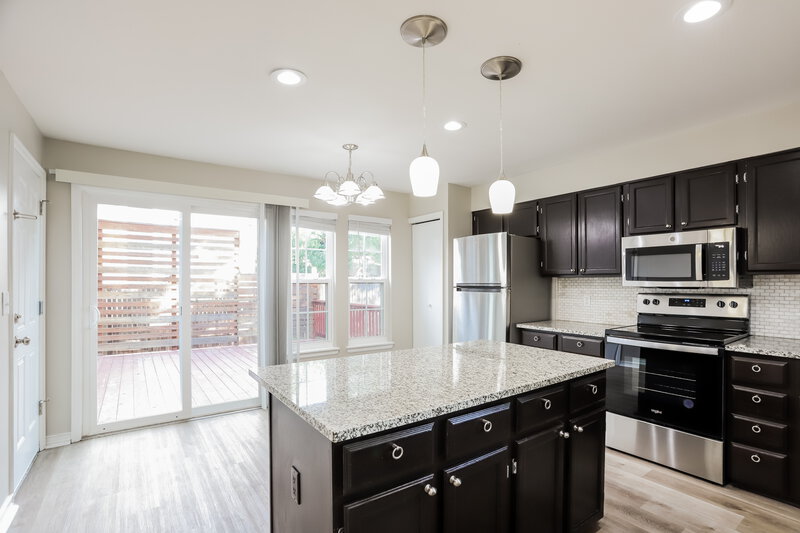 3,240/Mo, 9469 W Nichols Dr Littleton, CO 80128 Kitchen View 2