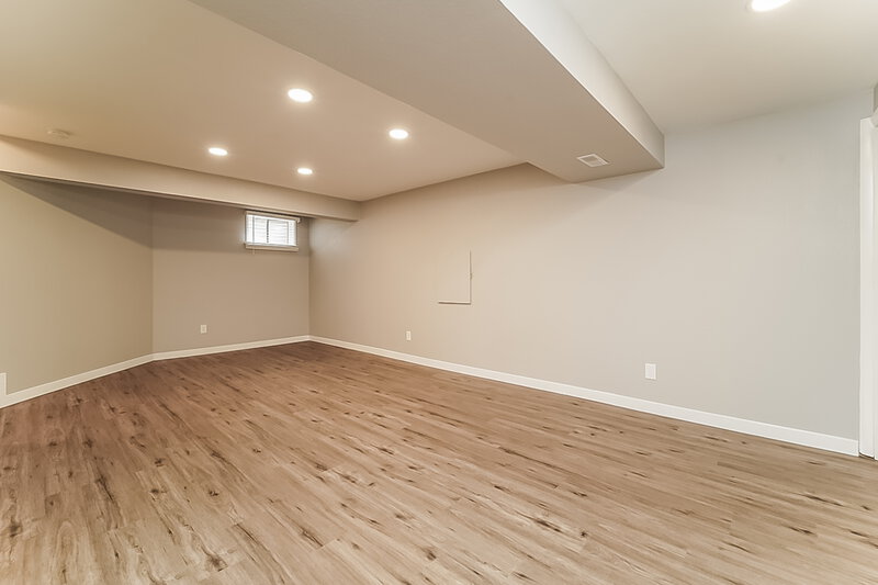 2,610/Mo, 4494 Genoa St Denver, CO 80249 Family Room View 2