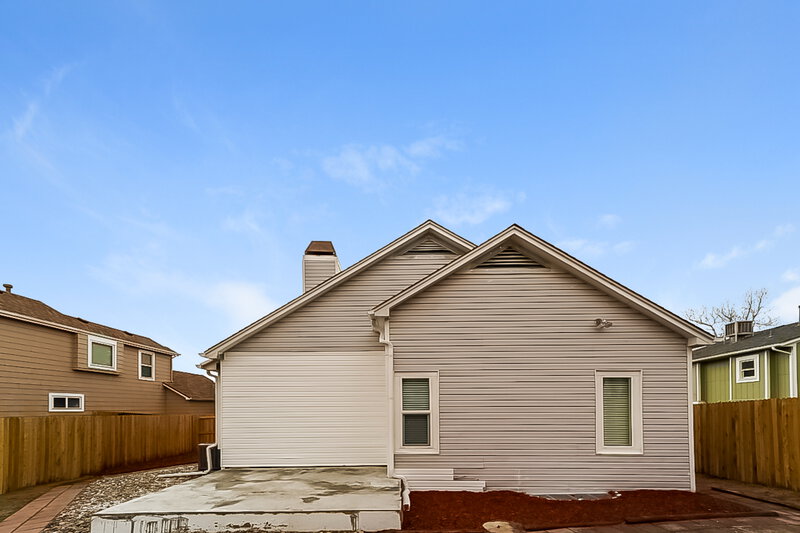 2,610/Mo, 4494 Genoa St Denver, CO 80249 Side View 2