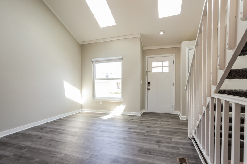 2,810/Mo, 18374 E Union Dr Aurora, CO 80015 Living Room View 2
