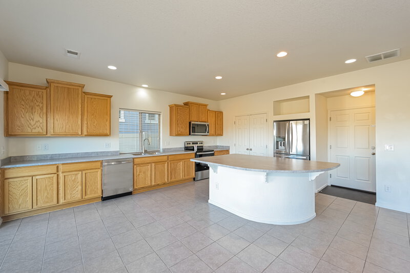 3,085/Mo, 5559 Cathay Ct Denver, CO 80249 Kitchen View