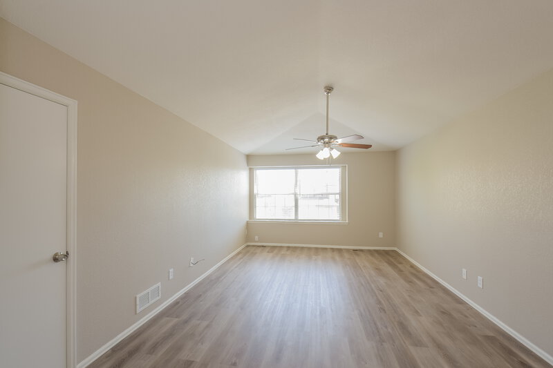 3,035/Mo, 2793 S Danube St Aurora, CO 80013 Main Bedroom View 2